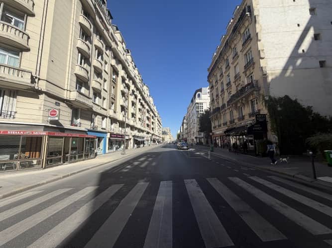 Local commercial · 110 m² · Location — photo 1