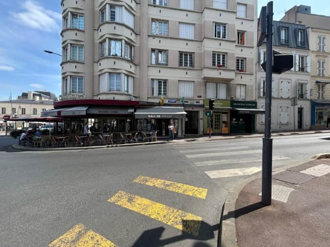 Local commercial · 30 m² · Location — photo 1