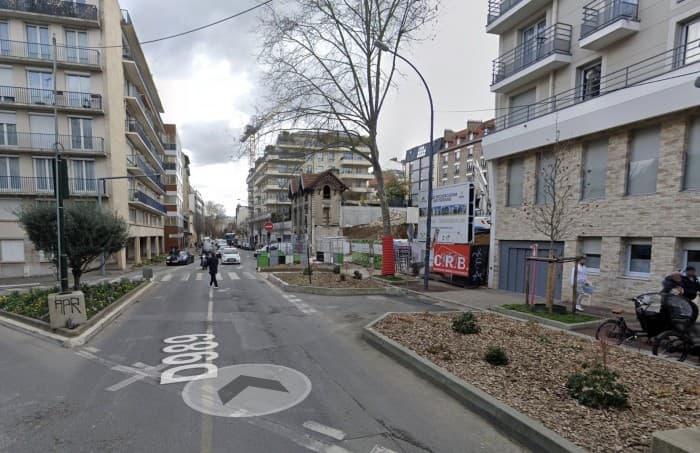 Local commercial · 250 m² · Location — photo 1