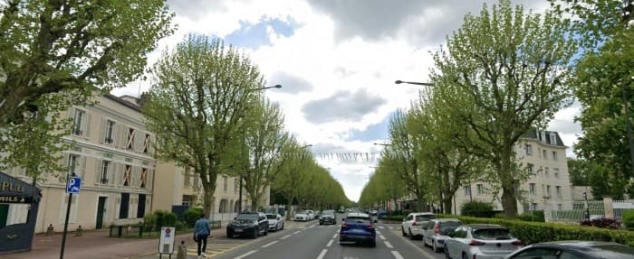 Local commercial · 56 m² · Location — photo 1