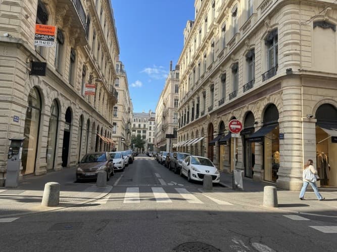 Local commercial · 73 m² · Cession de bail — photo 1