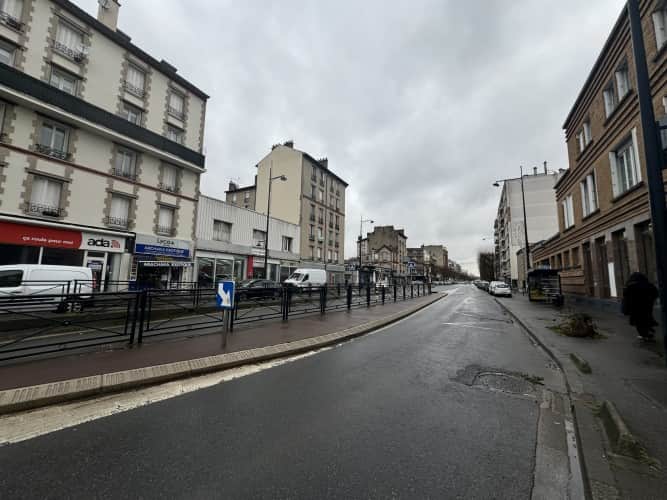 Local commercial · 85 m² · Cession de bail — photo 1