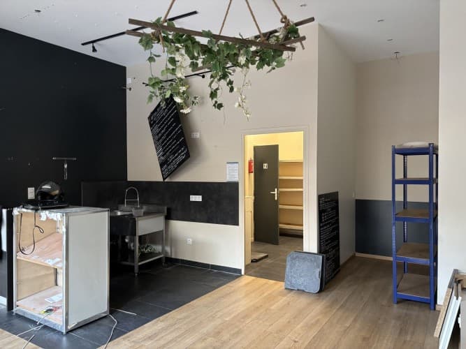 Local commercial · 42 m² · Cession de bail — photo 1