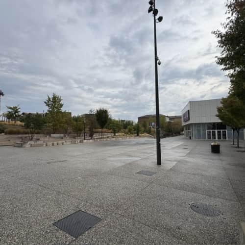 Local commercial · 323 m² · Fonds de commerce — photo 1