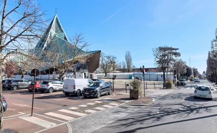 Local commercial · 210 m² · Cession de bail — photo 1