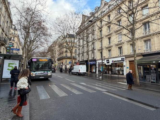 Local commercial · 130 m² · Location — photo 1