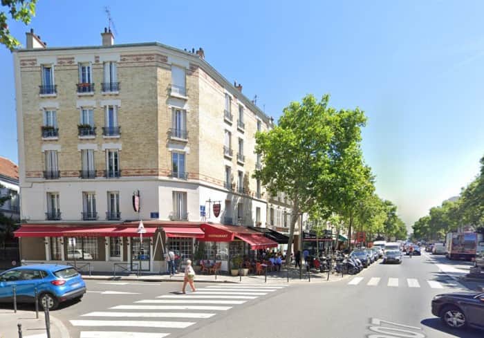 Local commercial · 151 m² · Location — photo 1