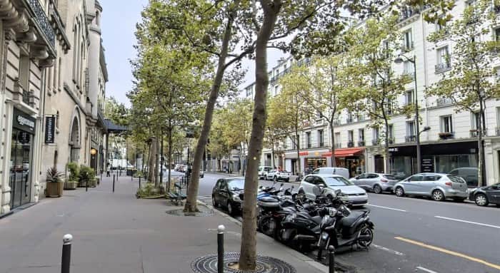 Local commercial · 68 m² · Location — photo 1