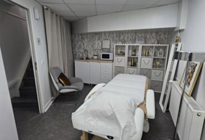 Local commercial · 68 m² · Location — photo 1