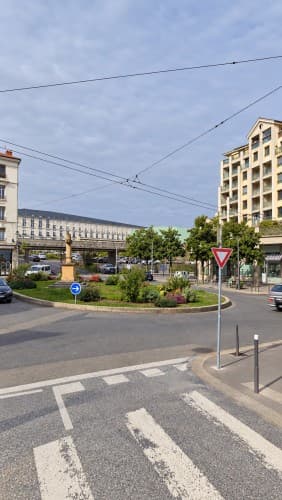 Murs commerciaux · 750 m² · Achat des murs — photo 1