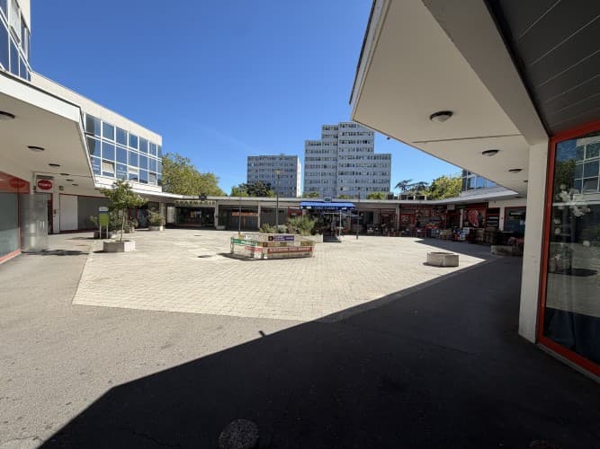 Local commercial · 26 m² · Location — photo 1