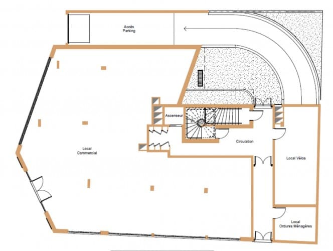 Local commercial · 320 m² · Location — photo 1
