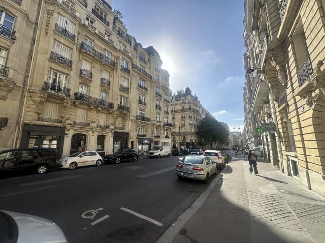 Local commercial · 74 m² · Location — photo 1