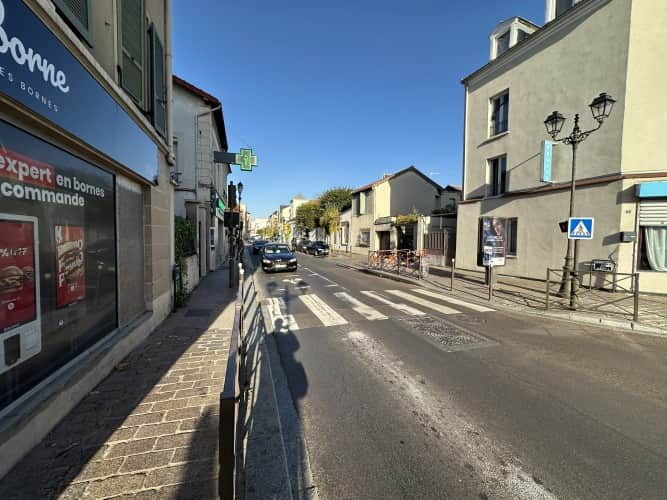 Local commercial · 75 m² · Cession de bail — photo 1