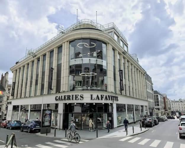 Local commercial · 219 m² · Cession de bail — photo 1
