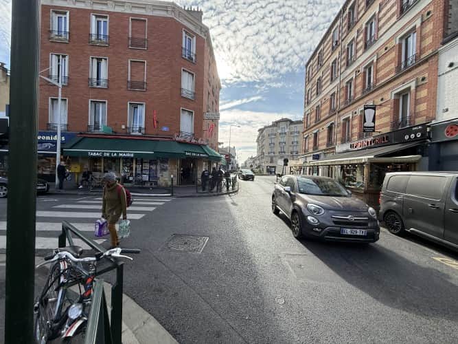 Local commercial · 300 m² · Cession de bail — photo 1