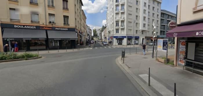 Local commercial · 301 m² · Location — photo 1