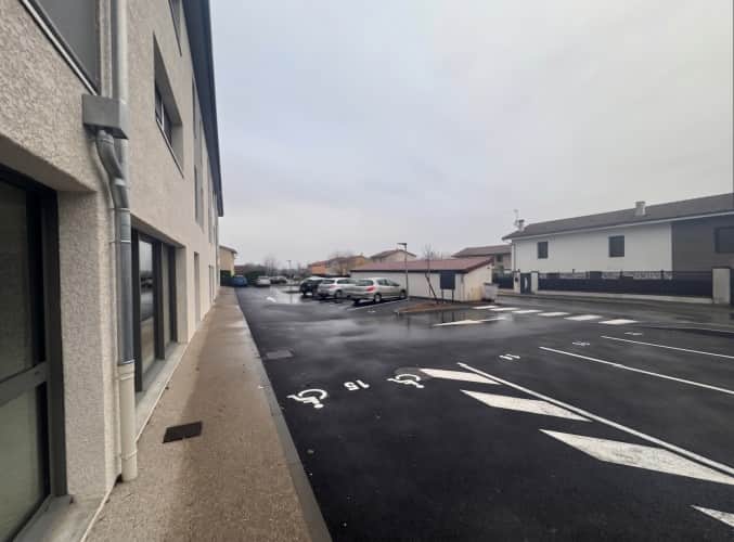 Local commercial · 31 m² · Location — photo 1