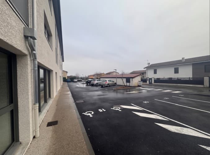 Local commercial · 31 m² · Location — photo 1