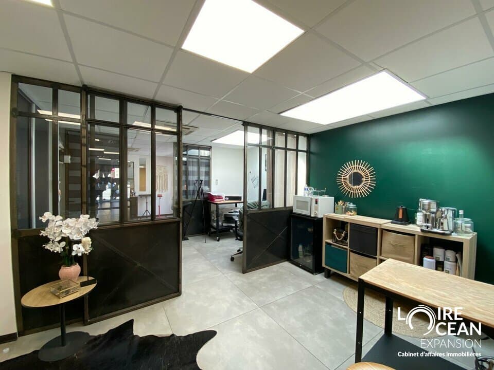 Local commercial · 70 m² · Location — photo 1