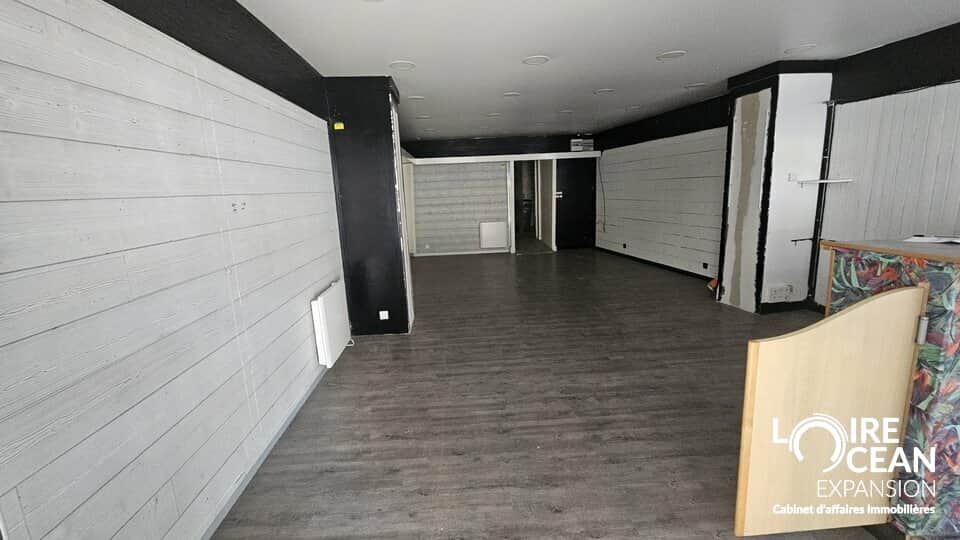 Local commercial · 55 m² · Location — photo 1
