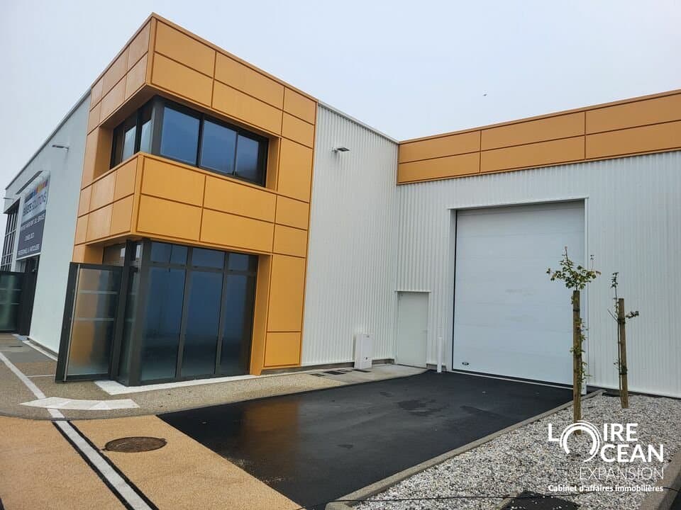 Local commercial · 601 m² · Location — photo 1