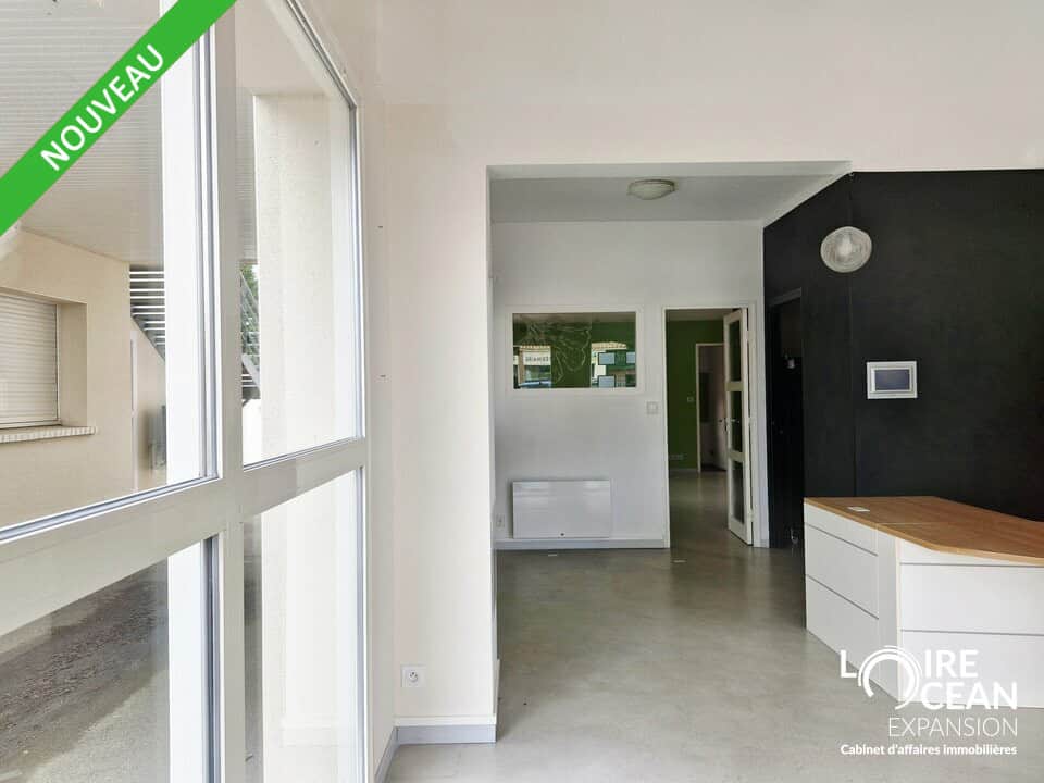 Local commercial · 66 m² · Location — photo 1