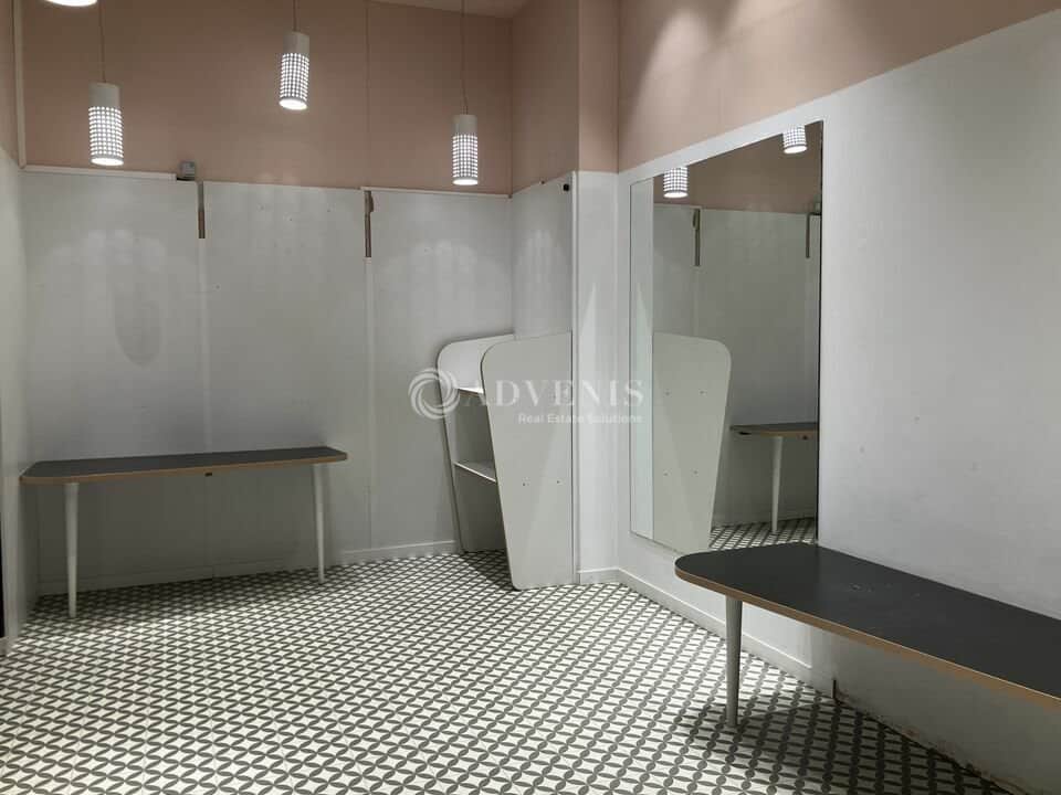 Local commercial · 300 m² · Location — photo 1