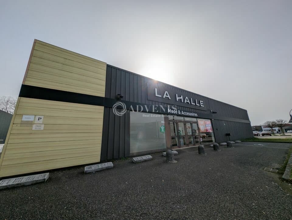 Local commercial · 960 m² · Location — photo 1