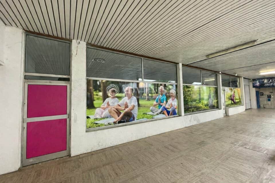 Murs commerciaux · 140 m² · Achat des murs — photo 1