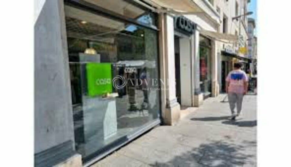 Local commercial · 498 m² · Location — photo 1