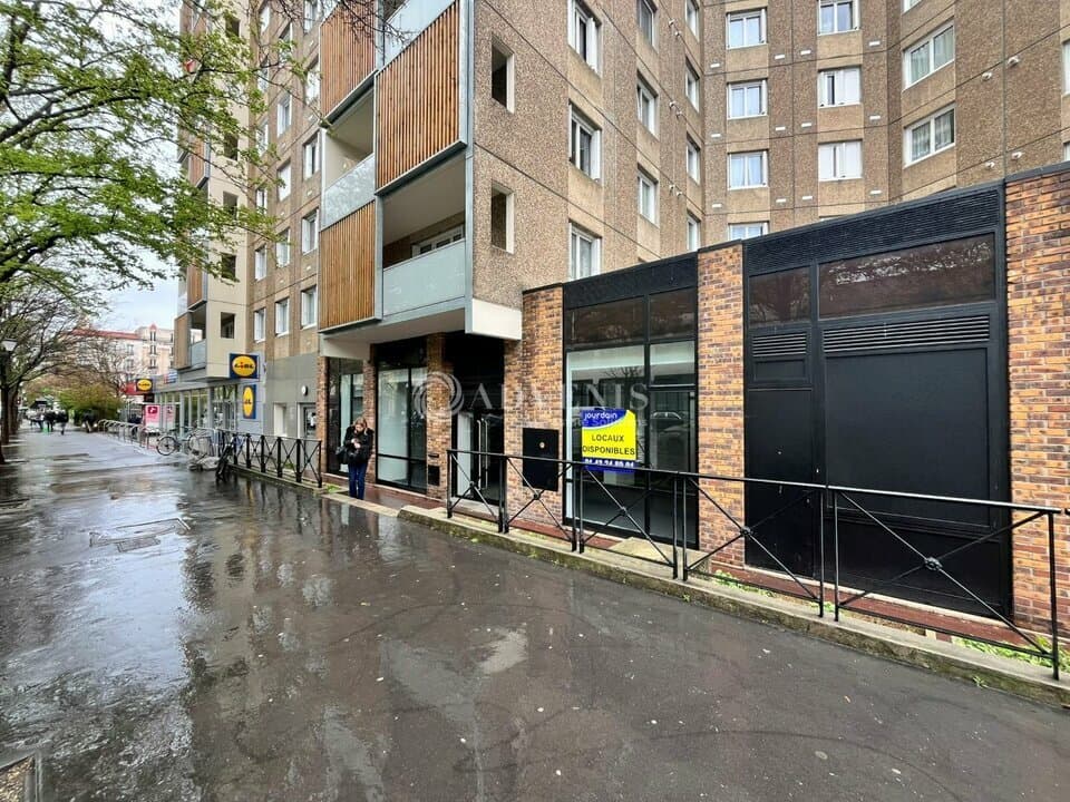 Local commercial · 190 m² · Location — photo 1
