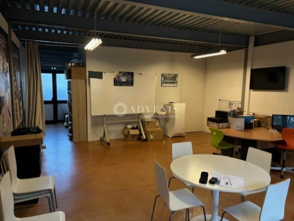 Local commercial · 65 m² · Location — photo 1