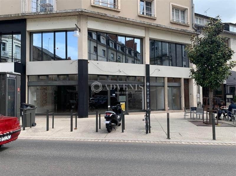 Local commercial · 383 m² · Location — photo 1