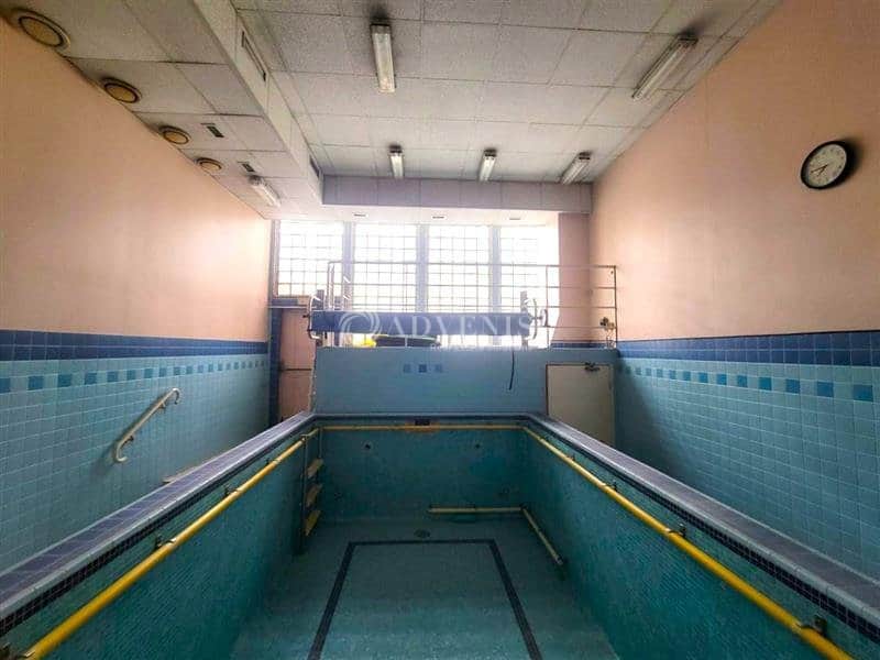 Local commercial · 4423 m² · Achat des murs — photo 1