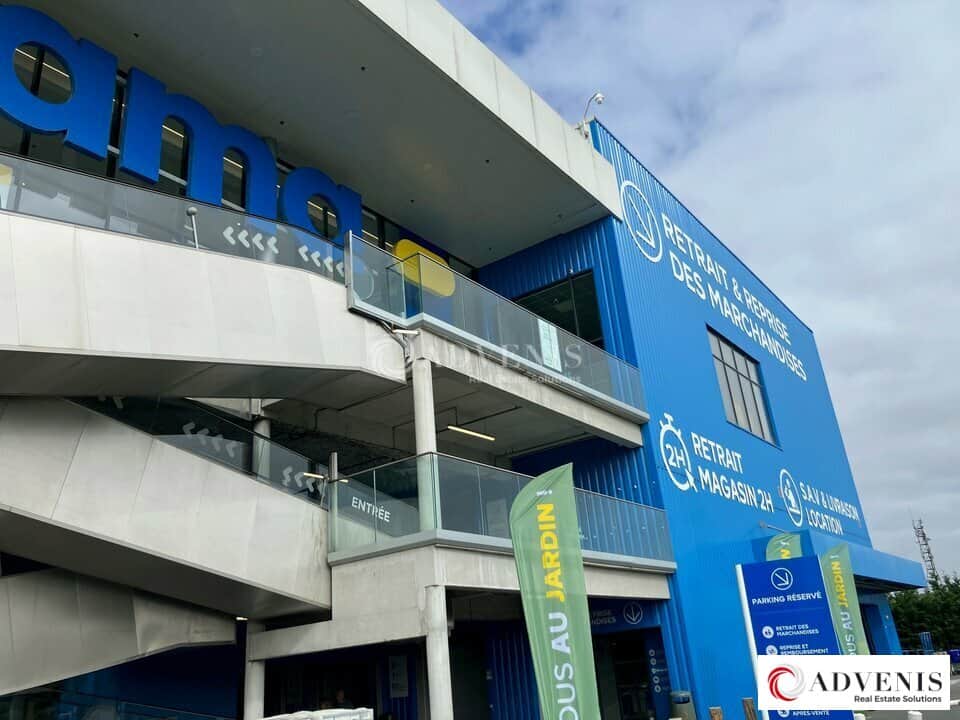 Local commercial · 113 m² · Location — photo 1