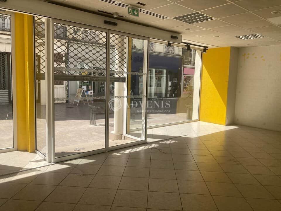 Local commercial · 350 m² · Location — photo 1