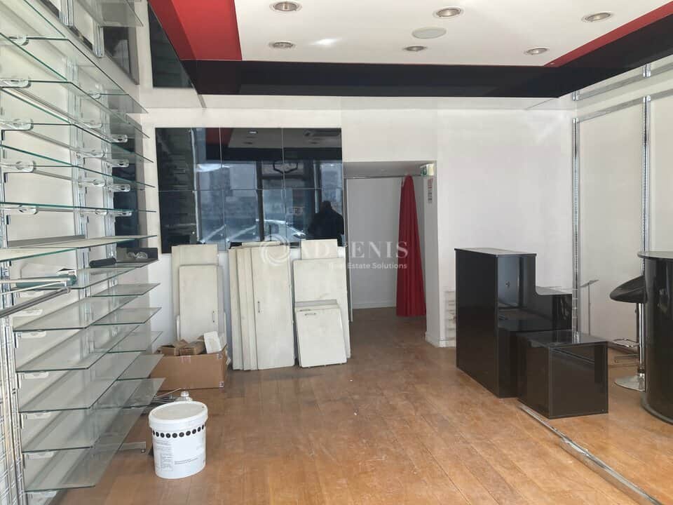 Local commercial · 85 m² · Achat des murs — photo 1