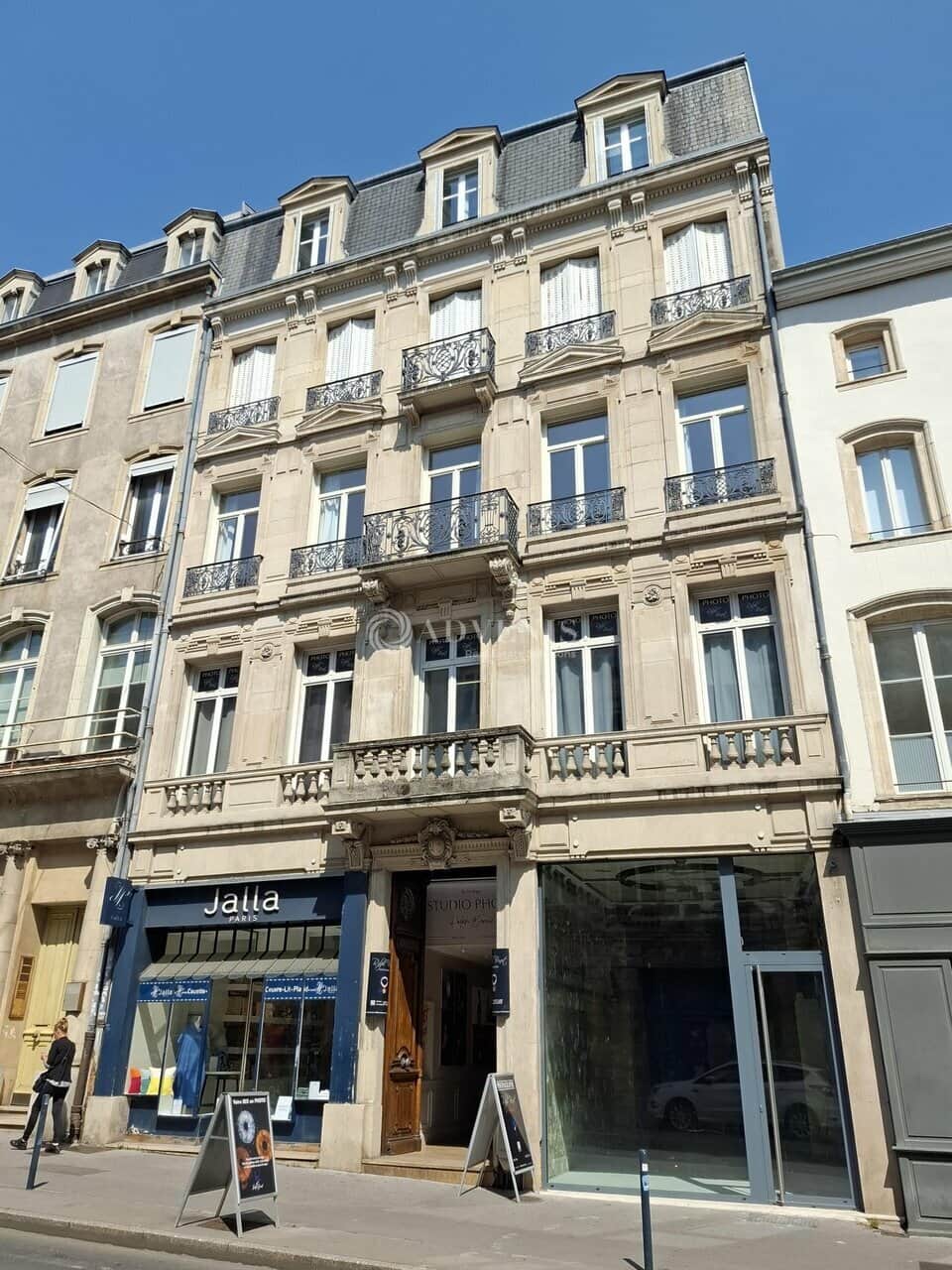 Local commercial · 258 m² · Location — photo 1