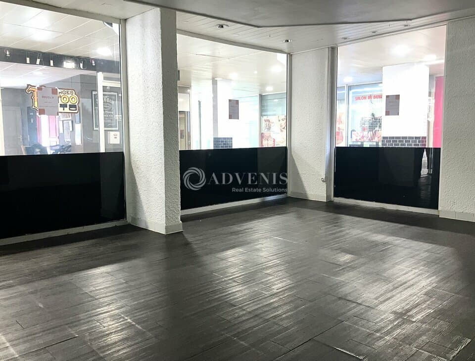 Local commercial · 36 m² · Location — photo 1