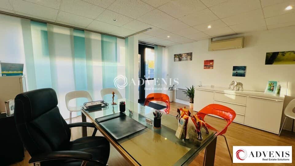 Local commercial · 76 m² · Location — photo 1
