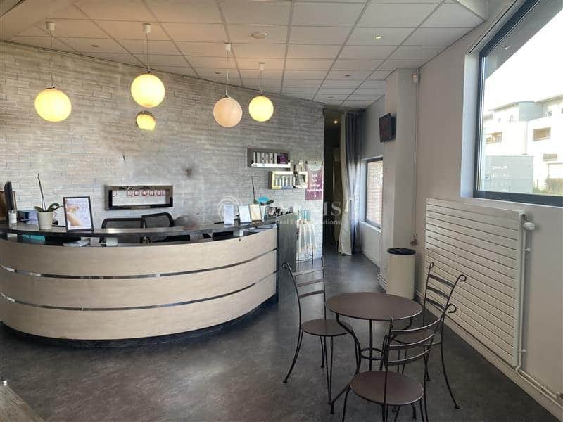 Local commercial · 900 m² · Achat des murs — photo 1