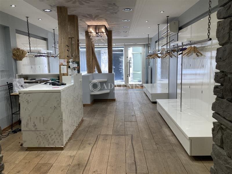 Local commercial · 65 m² · Location — photo 1