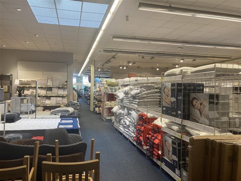 Local commercial · 900 m² · Location — photo 1