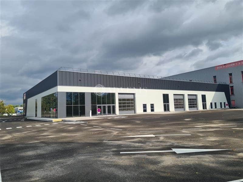 Local commercial · 773 m² · Location — photo 1
