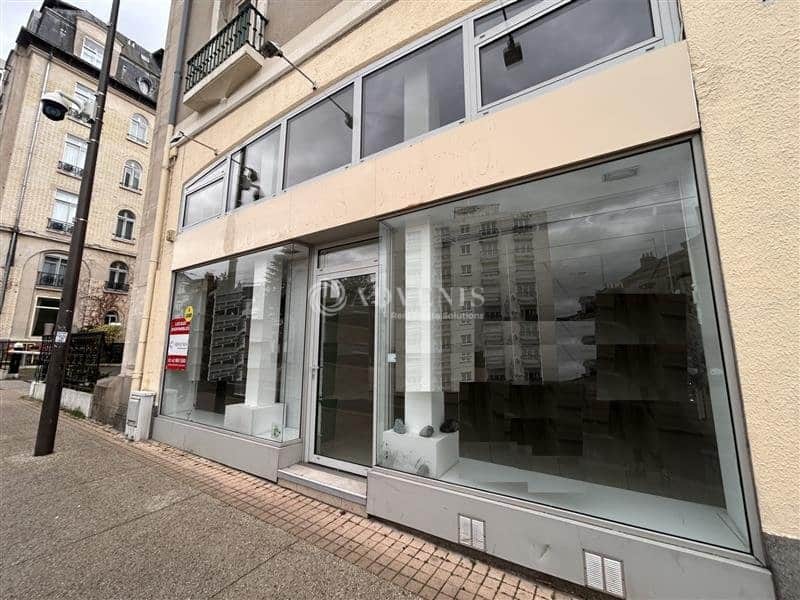 Local commercial · 186 m² · Location — photo 1